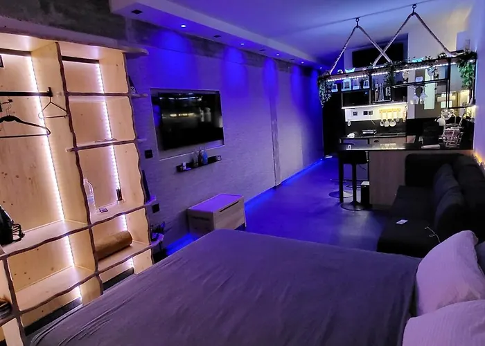 Agriolykos Luxury Layer-Smart Home-Athens City Center-Fully Equipped